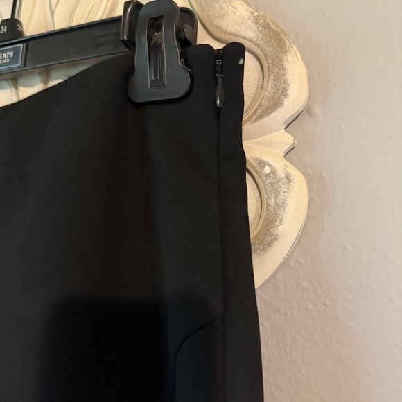 Diane Von Furstenberg Classic Black Pencil Skirt - Picture 4 of 12